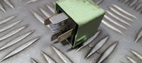 BMW 5 E39 Other relay 61368373700 61.368373700