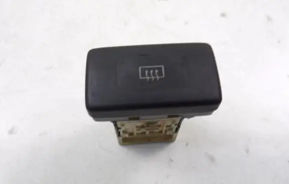 Nissan Primera Windscreen/window heater switch