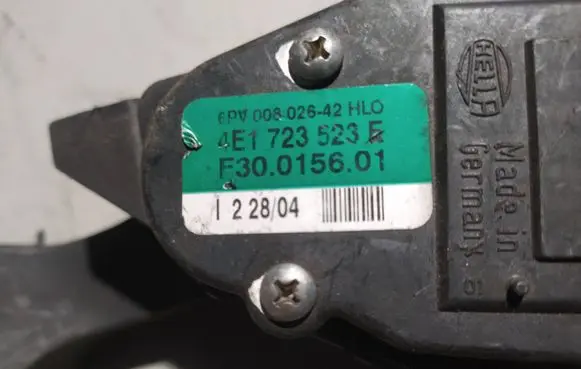 Audi A8 S8 D3 4E Accelerator throttle pedal 4E1723523F