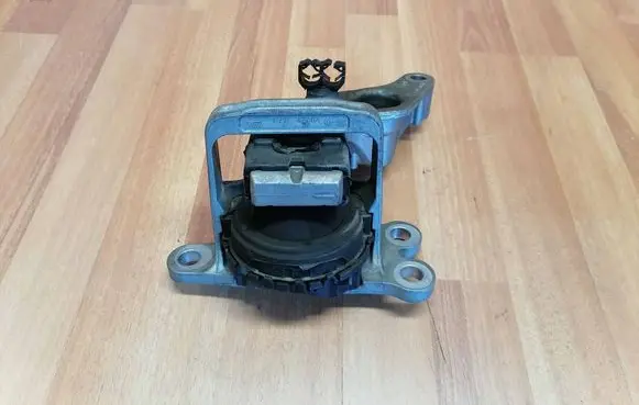 Renault Espace V (RFC) Engine mount bracket 112842617R 113754227R 112114BA0A