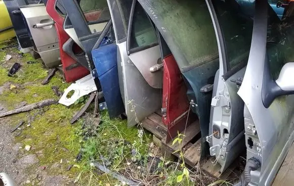 Fiat Marea Rear door sidabrines
