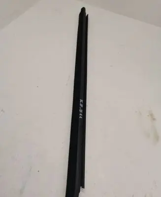 BMW 7 G11 G12 Rubber seal front coupe door 7336011