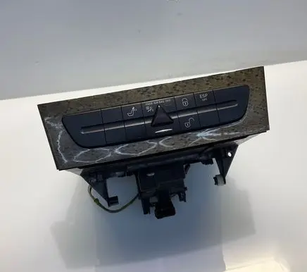 Mercedes-Benz E W211 CD/DVD changer A2116800552 2116800552