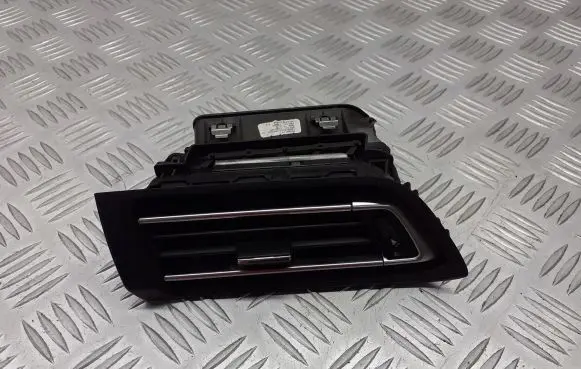 Peugeot 308 Dashboard air vent grill cover trim 96778765