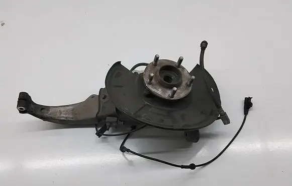 Infiniti M Y51 Front wheel hub 40015EG000