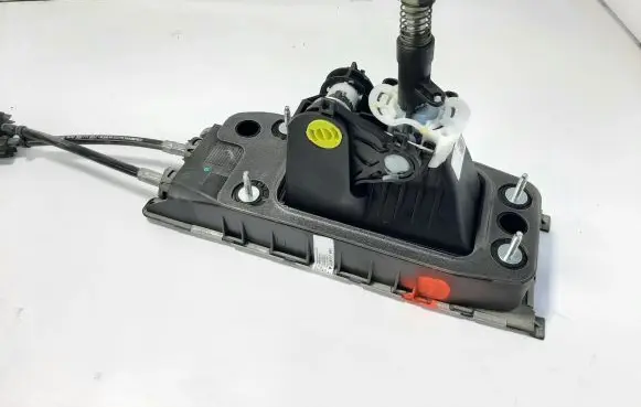Volkswagen Polo VI Gear shifter/selector 5Q0711061F 2Q0711266C