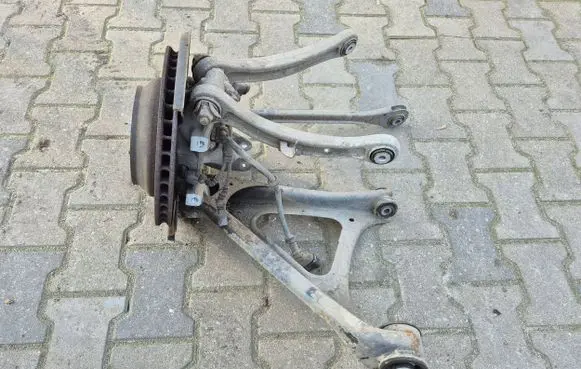 Volkswagen Touareg II Stub axle 