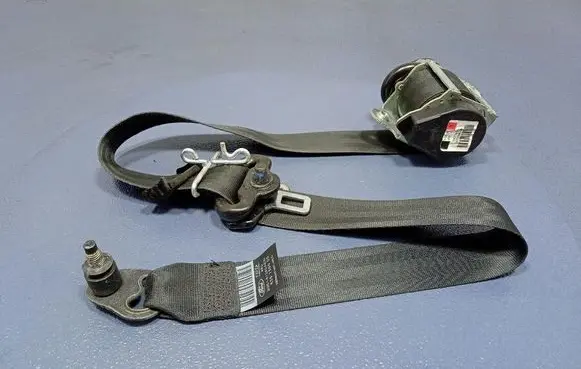 Ford Focus Front seatbelt 625652200