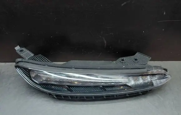 Hyundai Kona I Headlight/headlamp J9600 92208 D52R