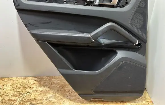 Porsche Cayenne (9Y0 9Y3) Rear door card panel trim
