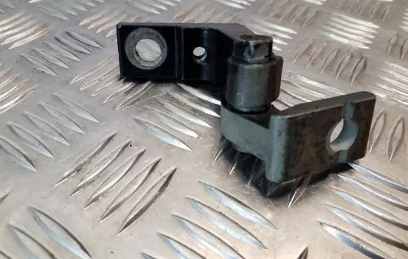 Seat Leon (1M) Rear door upper hinge