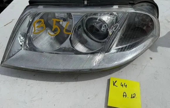 Volkswagen PASSAT B5 Headlight/headlamp