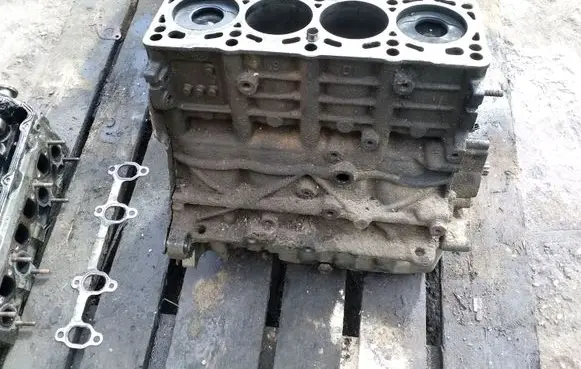 Volkswagen Golf IV Engine block 