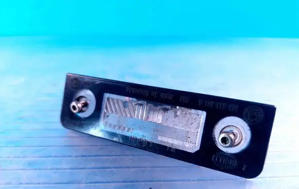 Skoda Octavia Mk2 (1Z) Number plate light 1Z0943021B