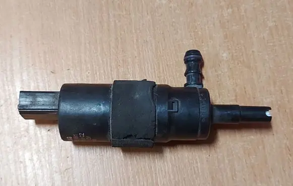 Audi A6 S6 C7 4G Headlight washer pump 3B7955681