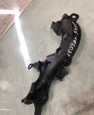 Ford Focus Timing belt guard (cover) 9824675180