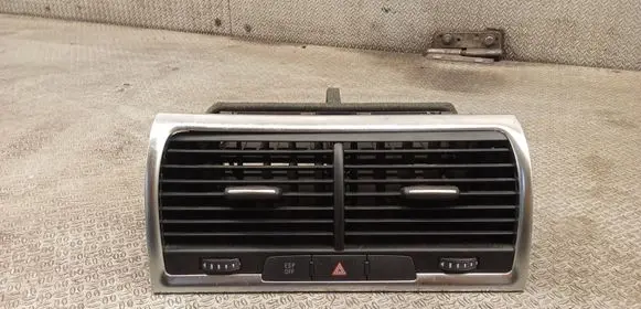 Audi Q7 4L Dash center air vent grill 4L0820951