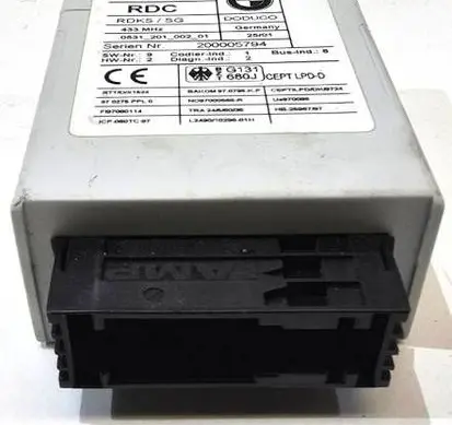 BMW 5 E39 Tire pressure control unit 6752127