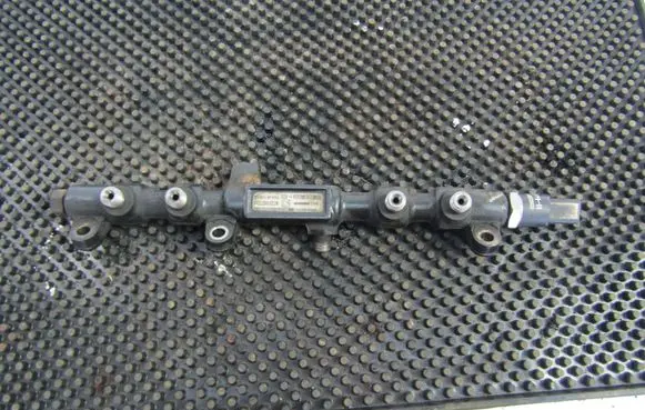 Ford Mondeo Mk III Fuel main line pipe 