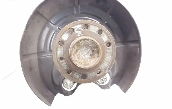 Rear wheel hub spindle/knuckle