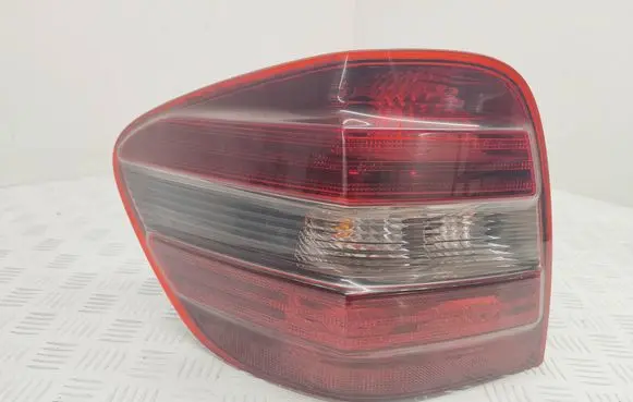 Mercedes-Benz ML W164 Rear/tail lights 404122R 404182R