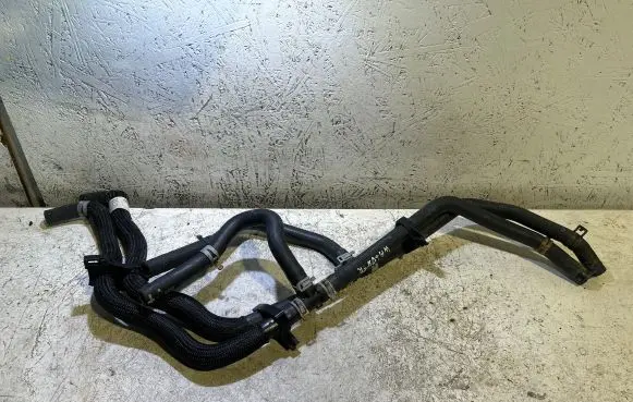 Jeep Grand Wagoneer Heater radiator pipe/hose 68425457AA 97252M2601