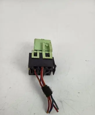 BMW 3 E46 Other relay 8373700