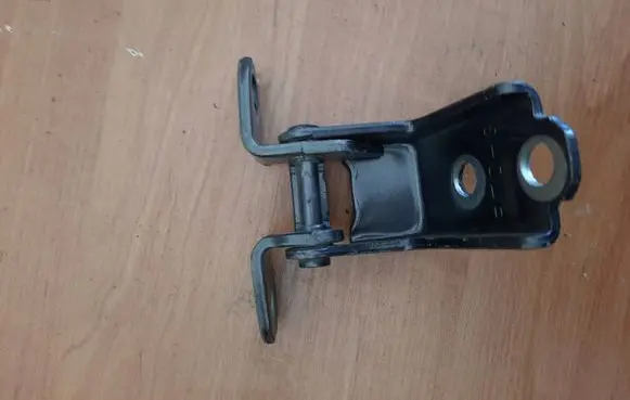 Honda HR-V Front door lower hinge 9CRLR