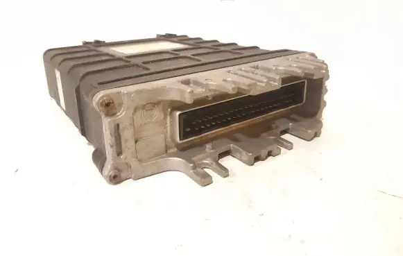 Volkswagen Golf III Engine control unit/module 1H0907311 0261200701