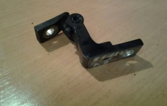 Audi A6 S6 C6 4F Front door upper hinge A046573