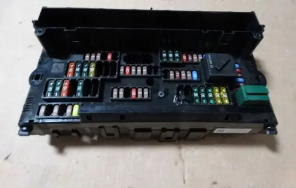 BMW X3 F25 Fuse box set 9210863f25