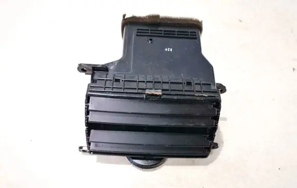 KIA Carnival Dash center air vent grill ok53a6481y