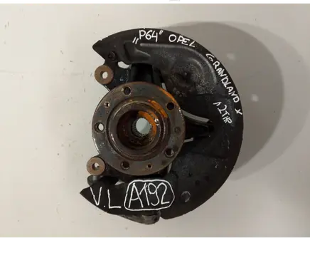 Front wheel hub spindle knuckle