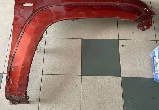 Volkswagen Amarok Fender 2H0821152