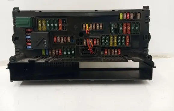 BMW 5 F10 F11 Fuse module 9234421