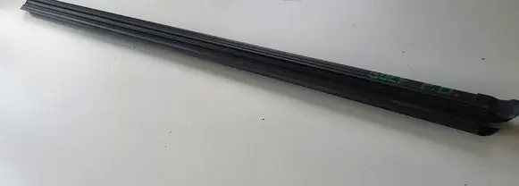 Volkswagen Golf VII Rubber seal front door window/glass 