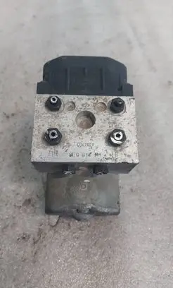 Volkswagen PASSAT B5 ABS Pump 8EO614111