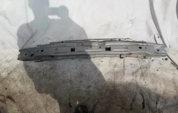 Opel Zafira A Front bumper cross member