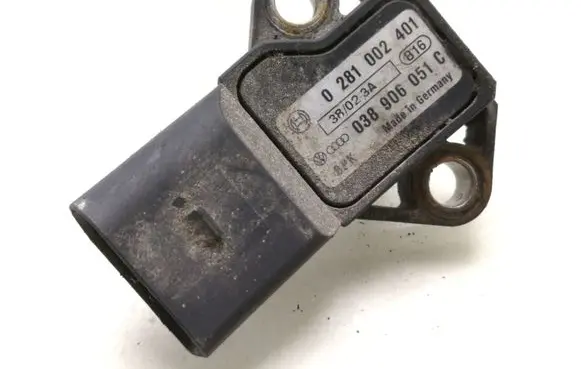 Volkswagen PASSAT B5.5 Air pressure sensor 0281002401 038906051C