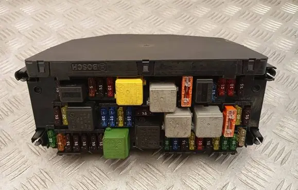 Mercedes-Benz CLS C218 X218 Fuse module A2129003714