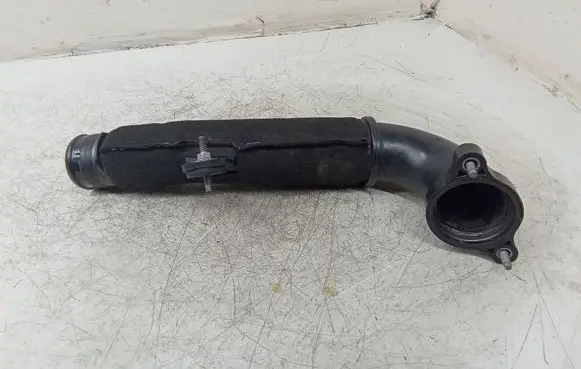 Intercooler hose/pipe