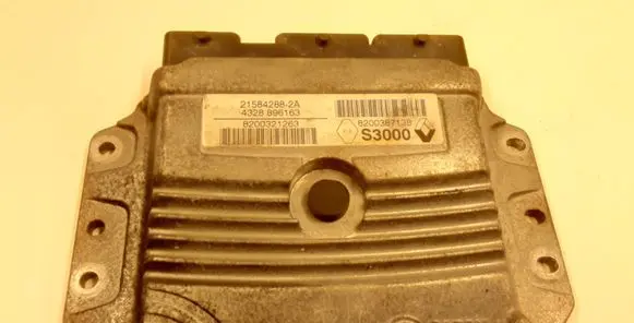 Renault Scenic II - Grand scenic II Engine control unit/module 215842882A 4328896163 8200387138