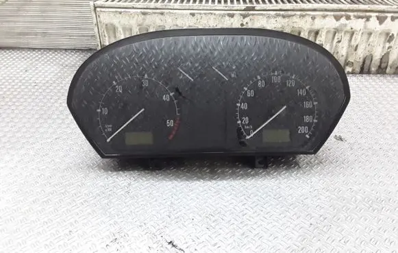 Speedometer (instrument cluster)