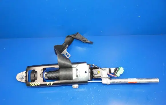 Volvo XC60 Front seatbelt 615466800F 6279319
