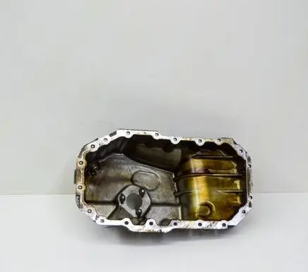 Volkswagen Tiguan Oil sump 03C103603AH