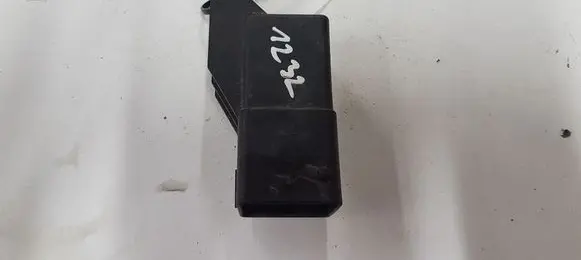 Citroen Berlingo Glow plug pre-heat relay 51299049 9666671780
