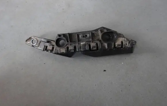 Volkswagen Golf VII Front bumper mounting bracket 5G0807050B 5G0807184C