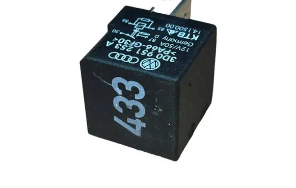Volkswagen Golf V Other relay 3D0951253A 14150000