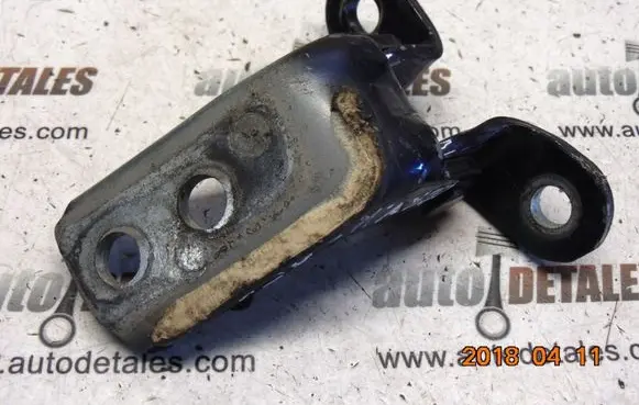 Toyota Corolla Verso AR10 Front door upper hinge