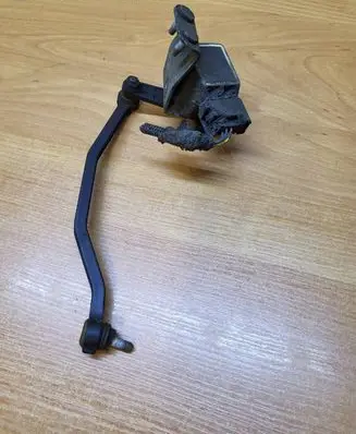 Volvo XC70 Headlight/headlamp level sensor 7G9N3C097AA 20080123 BL3KA